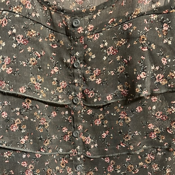 Beautiful top layer - Picture 3 of 4